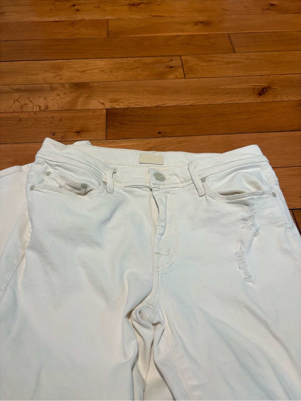 MOTHER The cruiser tea and biscuits sz 30 cream white flare distressed jeans